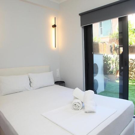 Intown Suite Lefkada City ภายนอก รูปภาพ