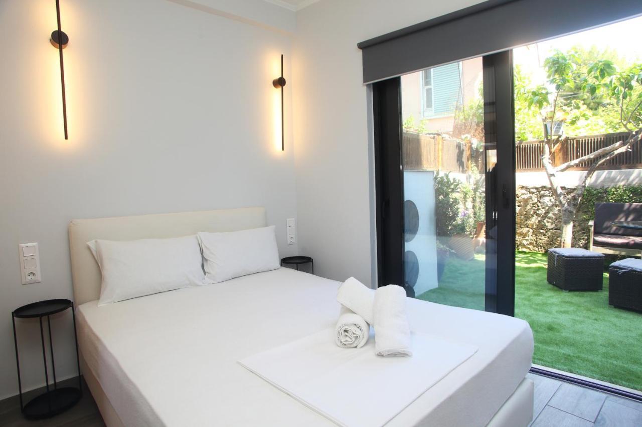 Intown Suite Lefkada City ภายนอก รูปภาพ
